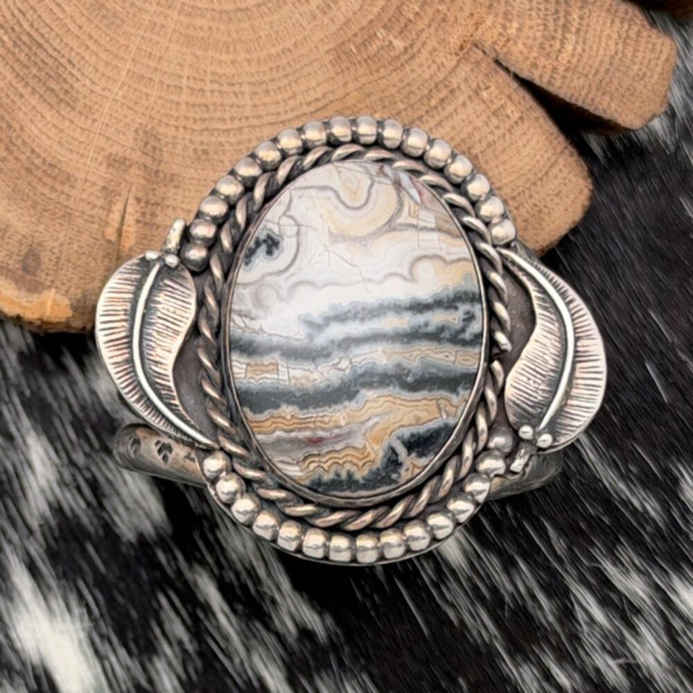 1960s Native American NAVAJO Sterling & Crazy Lace Agate Cuff Bracelet Leaves